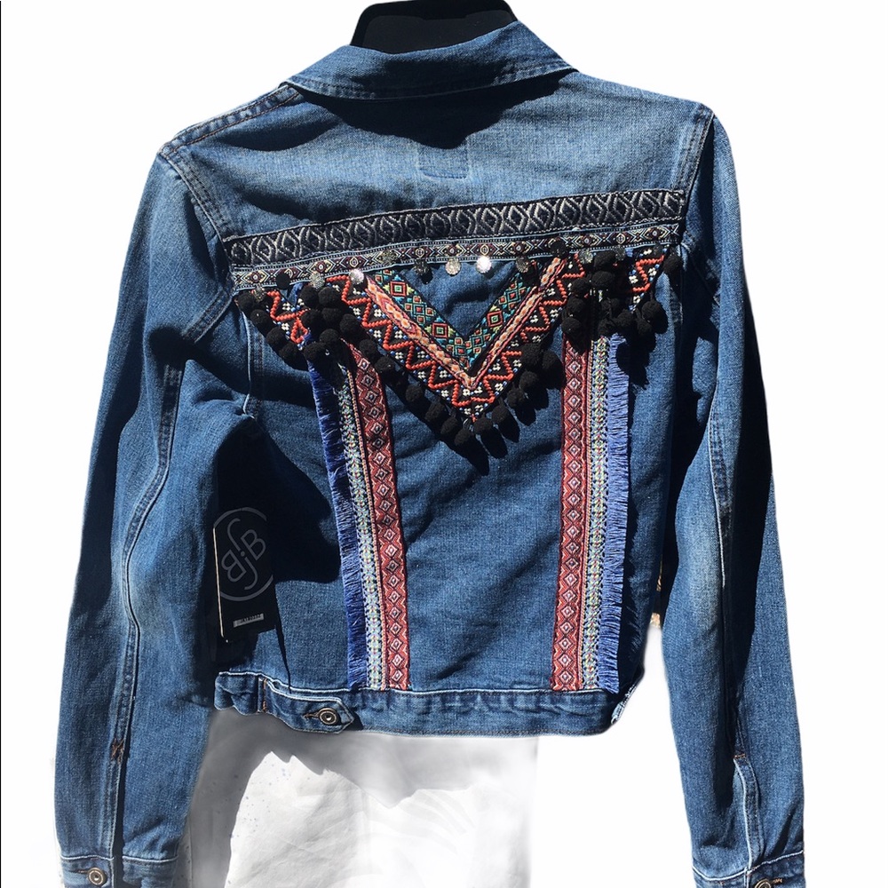 ⭐️ NWT Jean jacket Boom Boom Pom poms embellished 🧳
